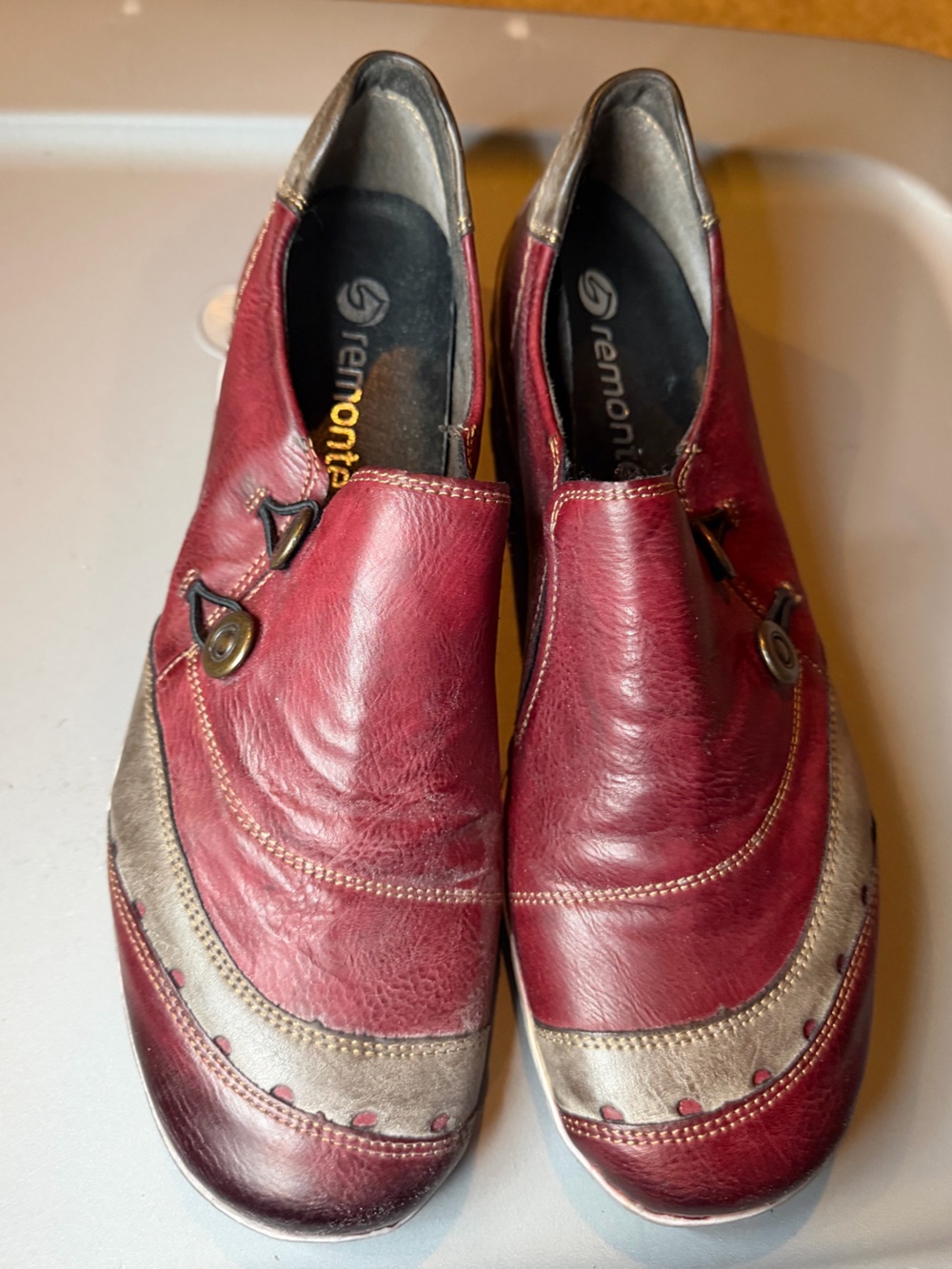 Remonte Women's Burgundy Red Leather Slip-On Loafers